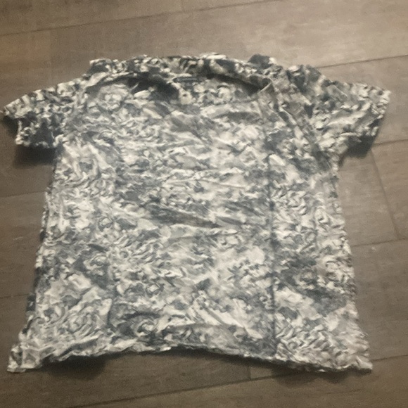 International Concepts Men’s Medium Floral Design Button Up Shirt - Picture 2 of 5